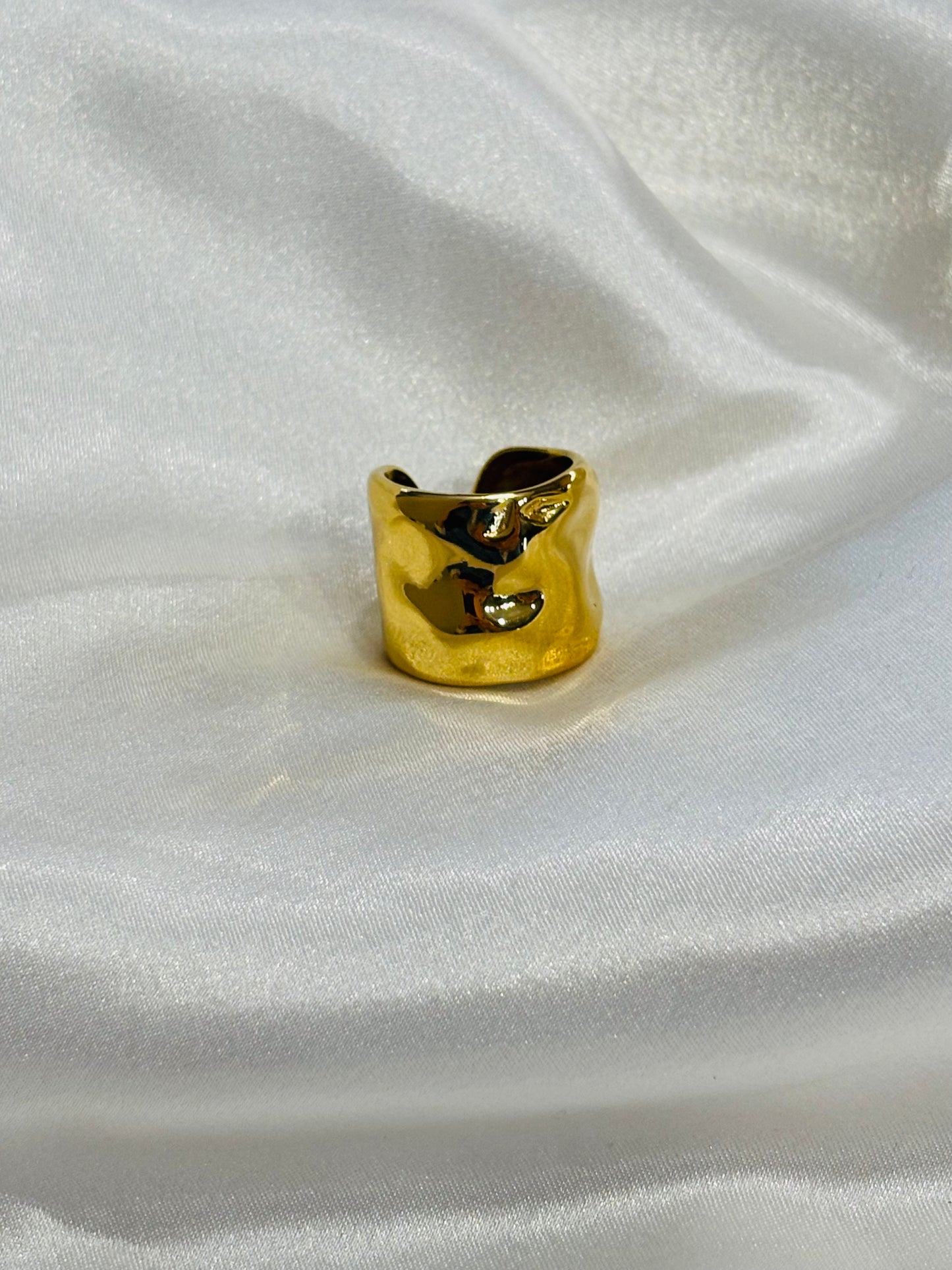 Daniela Δαχτυλίδι – Statement Σχέδιο με Ανάγλυφη Επιφάνεια