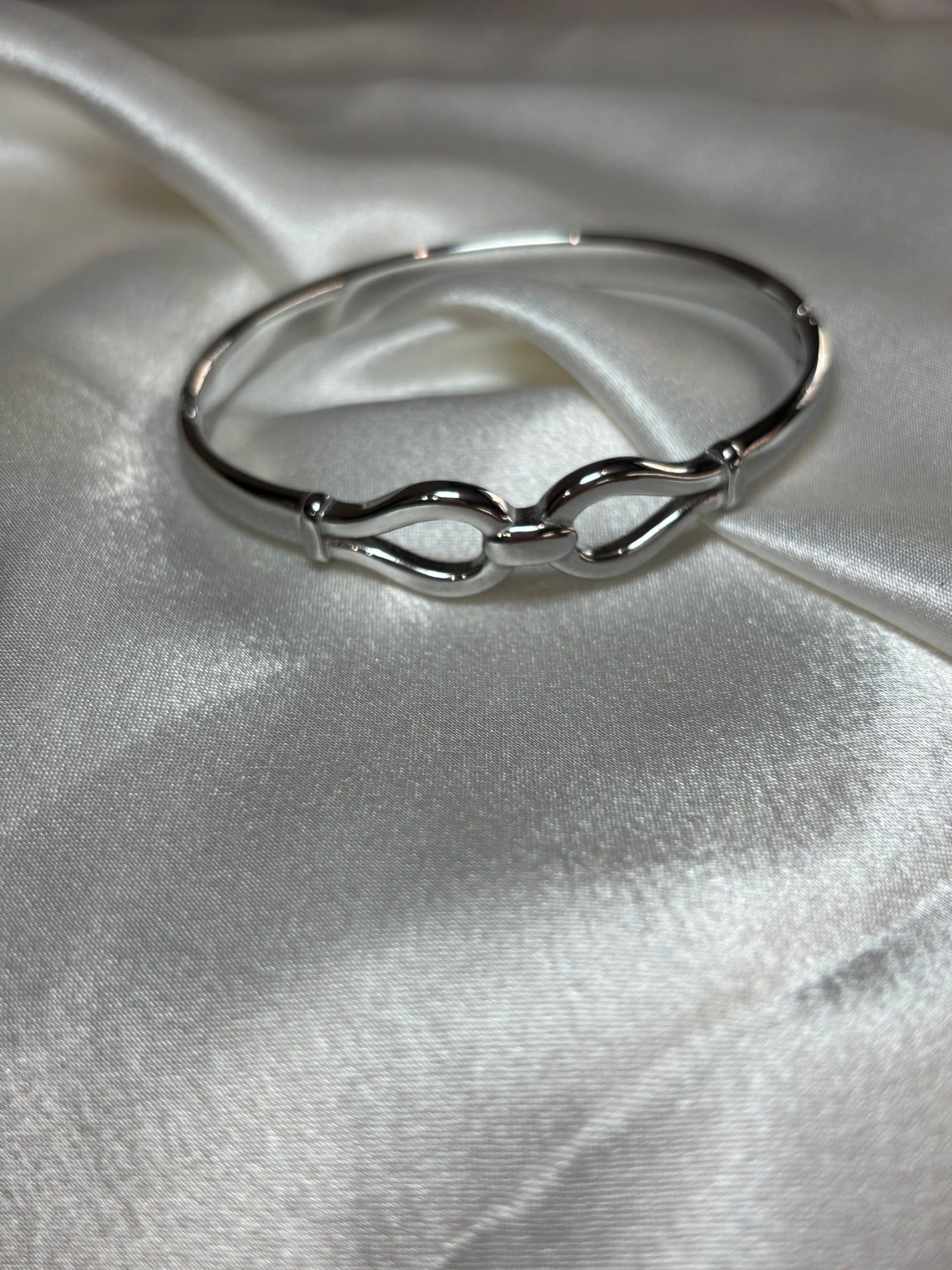 Alyson Χειροπέδα με Σχέδιο Άπειρο