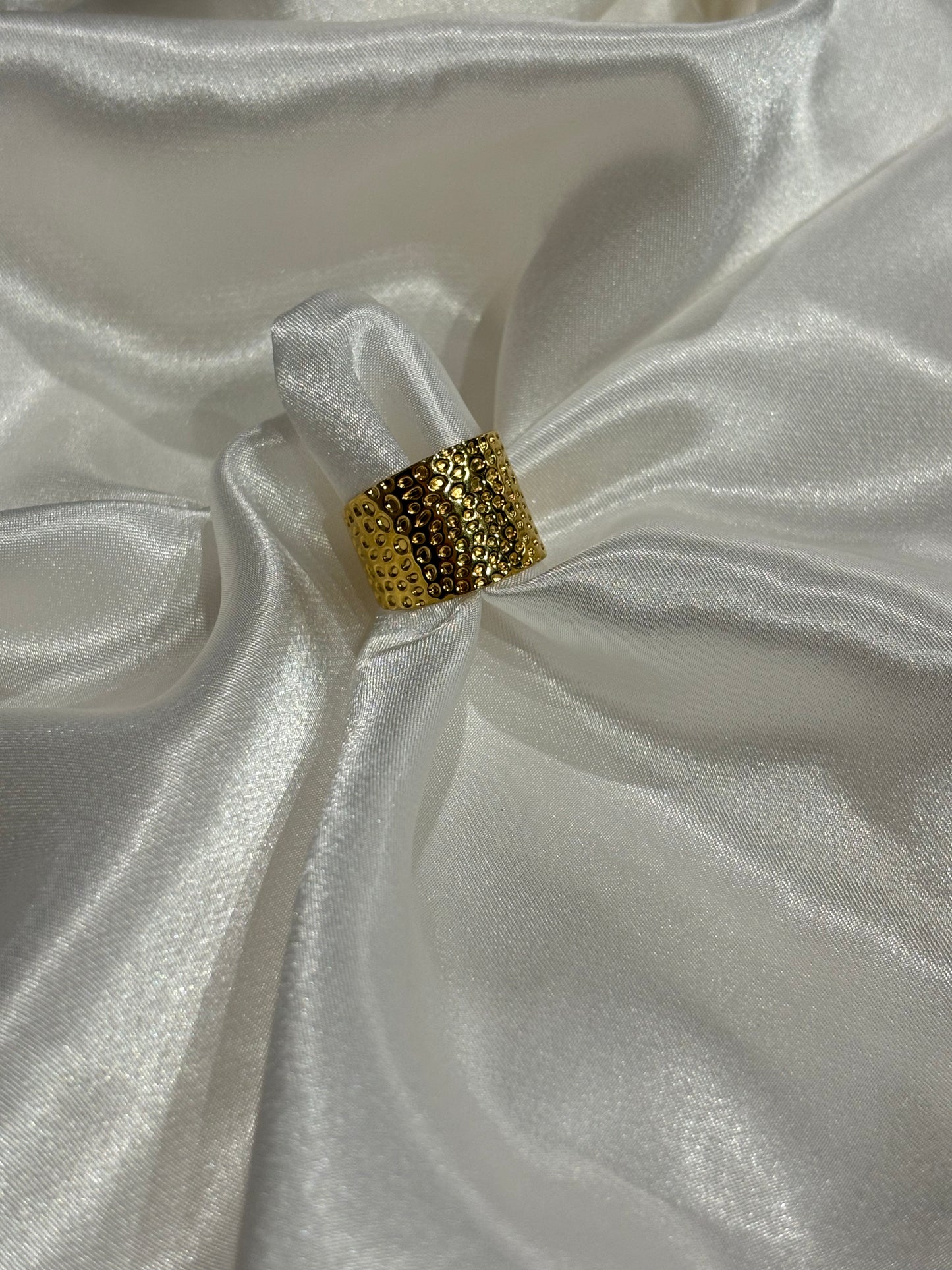 Andie Σφυρήλατο Ατσάλινο Δαχτυλίδι – Ρυθμιζόμενο, Σε Ασημί & Χρυσή Απόχρωση