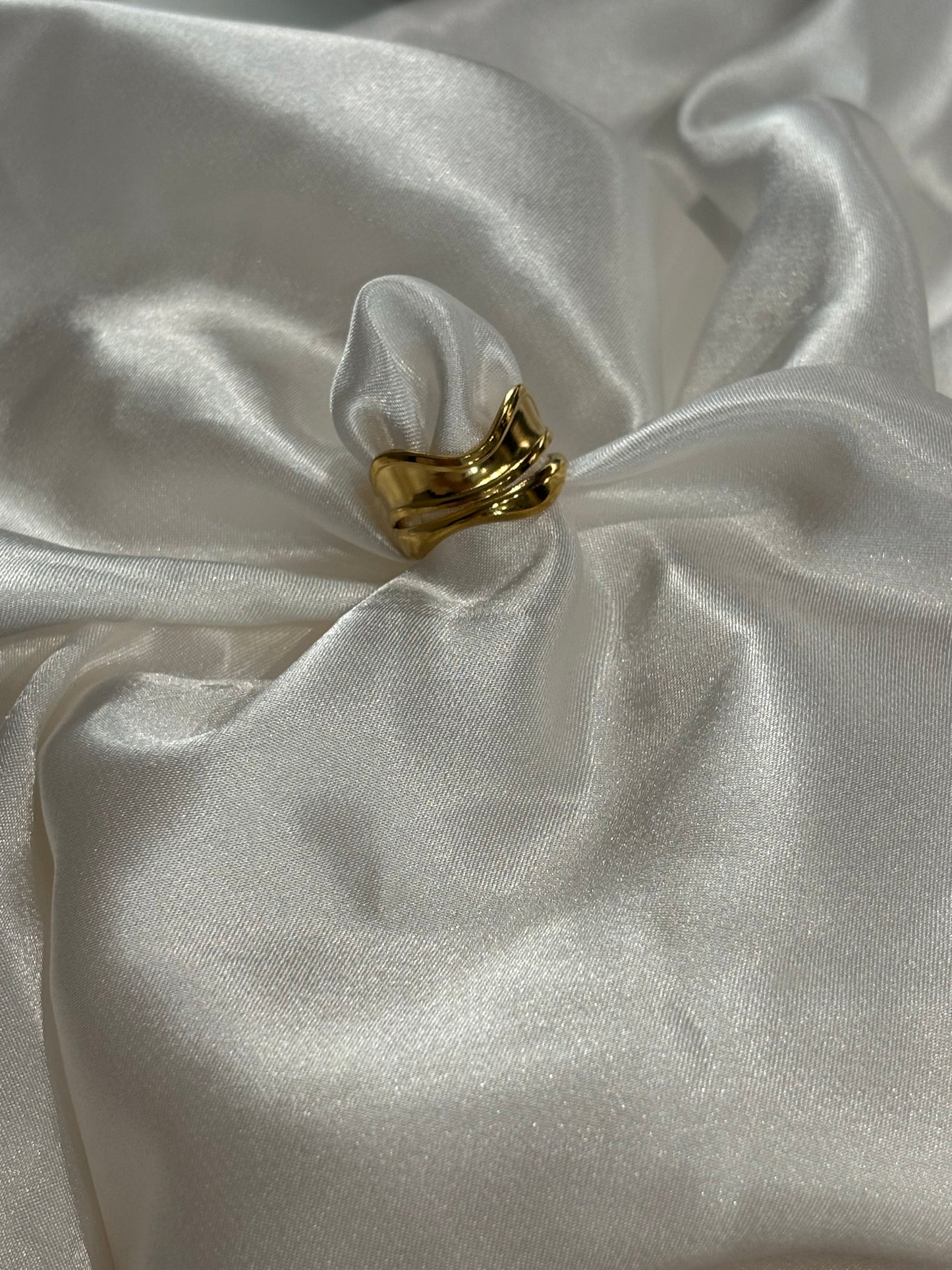 Dafni Δαχτυλίδι – Ανοιχτό, Με Κυματιστό Σχέδιο & Minimal Design