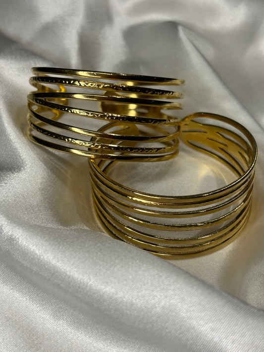 Ioulieta Χρυσό Βραχιόλι με Ανάγλυφη Επιφάνεια