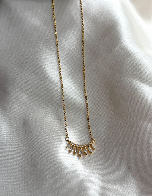 Diana Κολιέ με Ζιργκόν